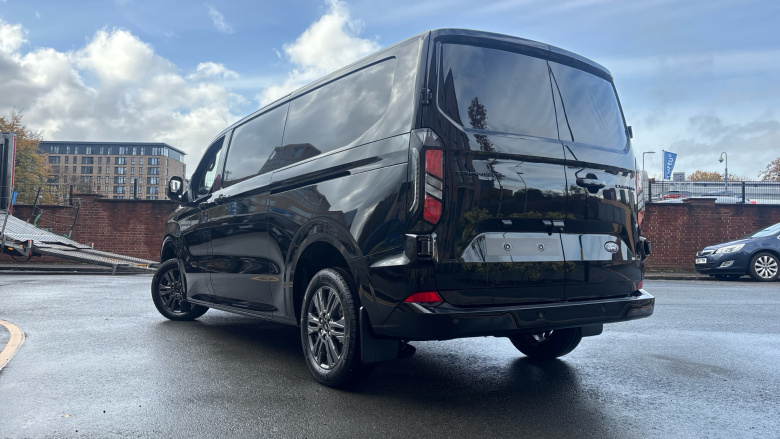 Ford Transit Custom 320 L2 Diesel Fwd 2.0 EcoBlue 136ps H1 Van Leader